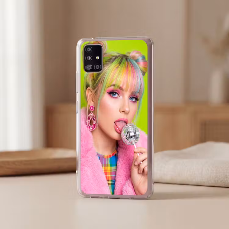 Vrouw - Kleurrijk haar - Pop art - Modern - Levendig Telefoonhoesje Samsung Galaxy A51 5G klein -sfeer2