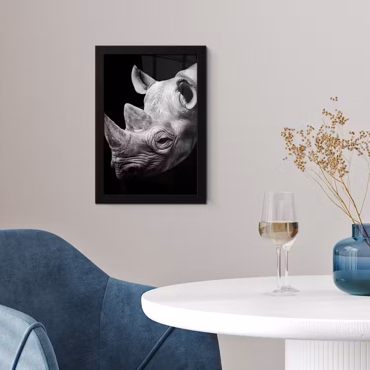Dieren - Neushoorn - Zwart - Wit - Portret fotolijst zwart zonder passe partout klein -sfeer4