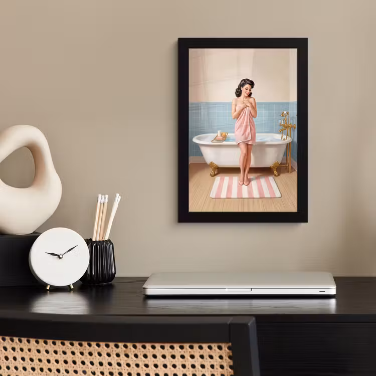 Badkamer - Vrouw - Roze fotolijst zwart zonder passe partout klein -sfeer1
