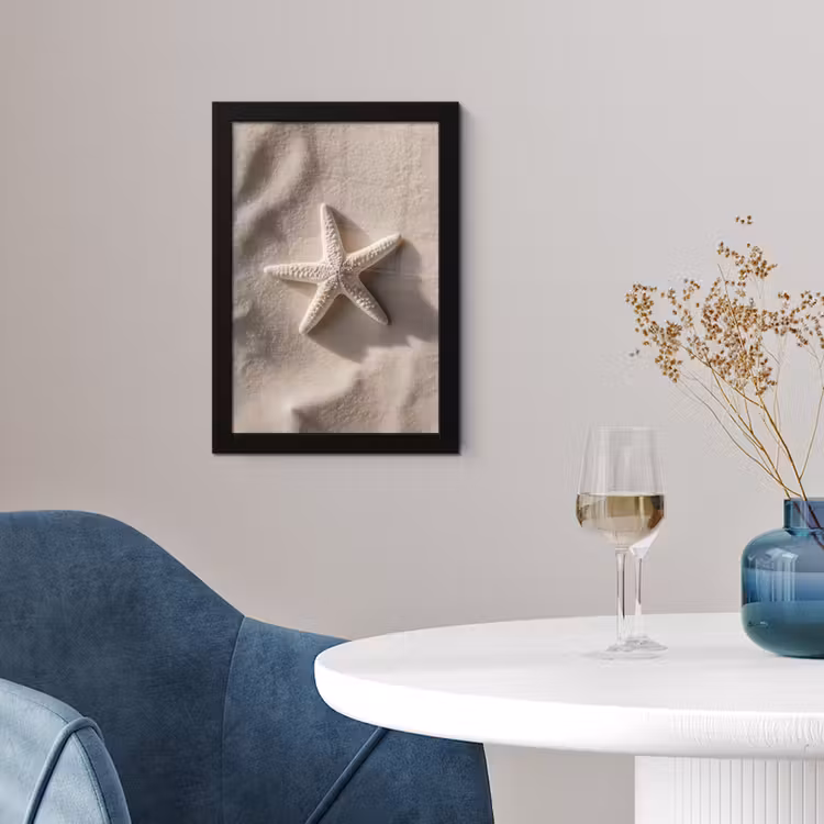 Strand - Zeester - Zand - Beige fotolijst zwart zonder passe partout klein -sfeer4