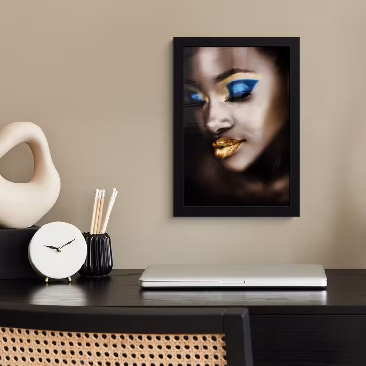 Black and Gold - Vrouw - Make up fotolijst zwart zonder passe partout klein -sfeer1