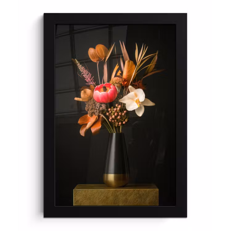 Boeket - Oranje - Gouden - vaas fotolijst zwart zonder passe partout klein -3d