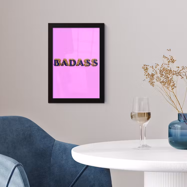 Felroze - Badass - Panterprint - Schaduw fotolijst zwart zonder passe partout klein -sfeer4