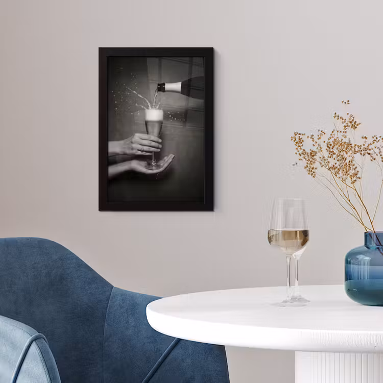 Champagnefles - Glas - Minimalistisch - Spetters fotolijst zwart zonder passe partout klein -sfeer4