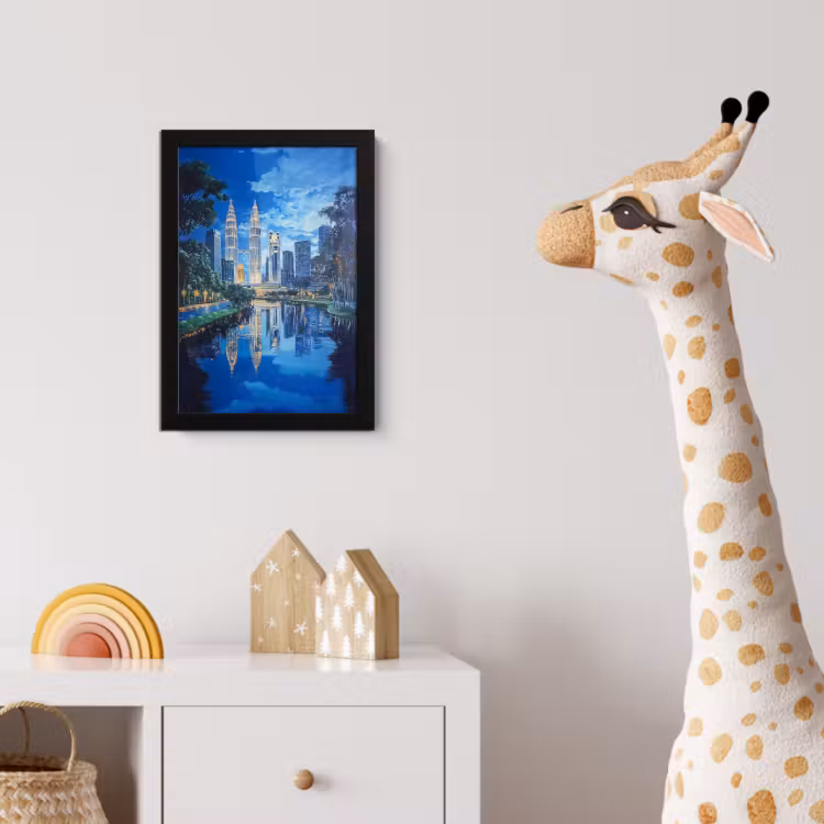 Stad Kuala Lumpur - Skyline - Wolkenkrabbers - Water fotolijst zwart zonder passe partout klein -usfeer4_kinderkamer