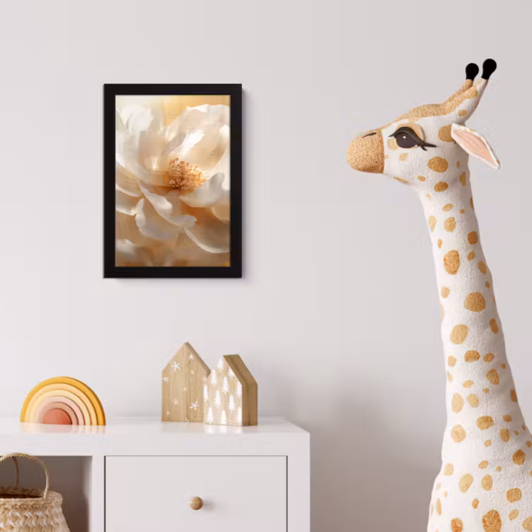 Close up - Pioenroos - Wit fotolijst zwart zonder passe partout klein -usfeer4_kinderkamer