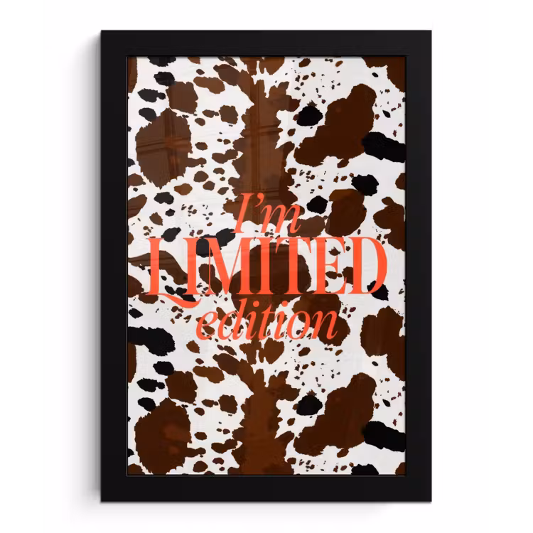 Koeienprint - Limited edition - Rood fotolijst zwart zonder passe partout klein -3d