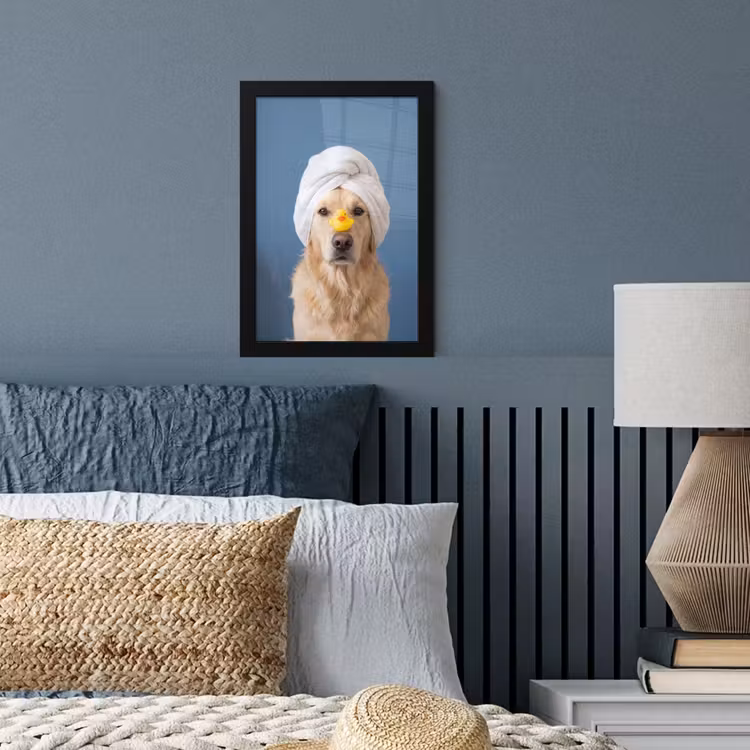 Hond - Badeend - Geel fotolijst zwart zonder passe partout klein -sfeer3