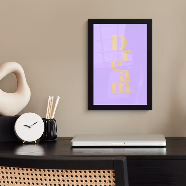 Dream - Paars - Typografisch fotolijst zwart zonder passe partout klein -sfeer1