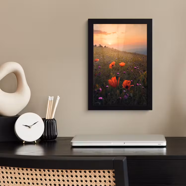 Bloemenveld - Gras - Bloemen - Planten - Zonsondergang - Oranje fotolijst zwart zonder passe partout klein -sfeer1