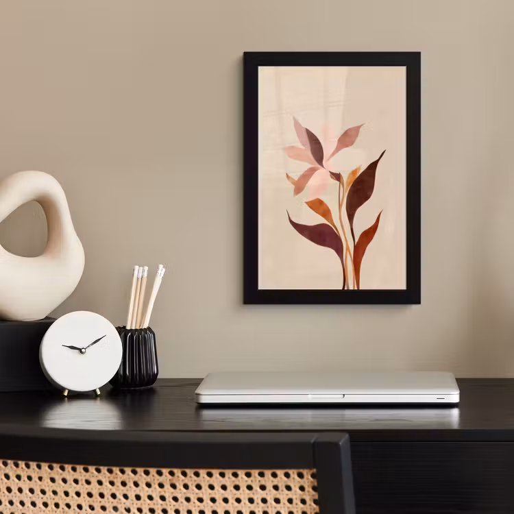 Bloemen - Blaadjes - Minimalistisch - Roze fotolijst zwart zonder passe partout klein -sfeer1