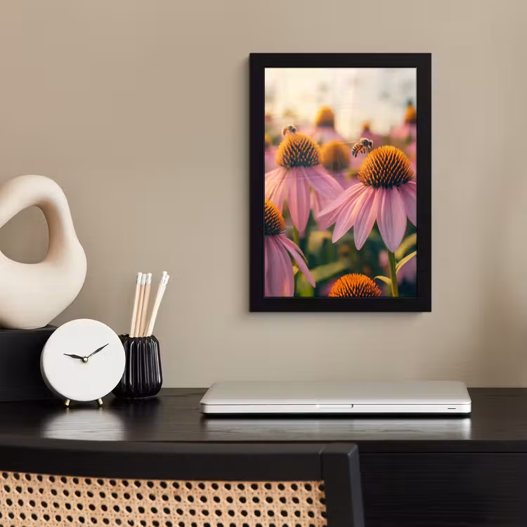 Bloemen - Paars - Bijen fotolijst zwart zonder passe partout klein -sfeer1
