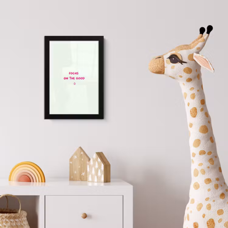 Focus - Beige - Roze - Smiley fotolijst zwart zonder passe partout klein -usfeer4_kinderkamer