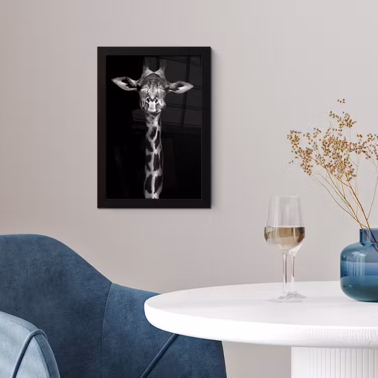 Giraffe - Portret - Dieren - Zwart - Wit fotolijst zwart zonder passe partout klein -sfeer4