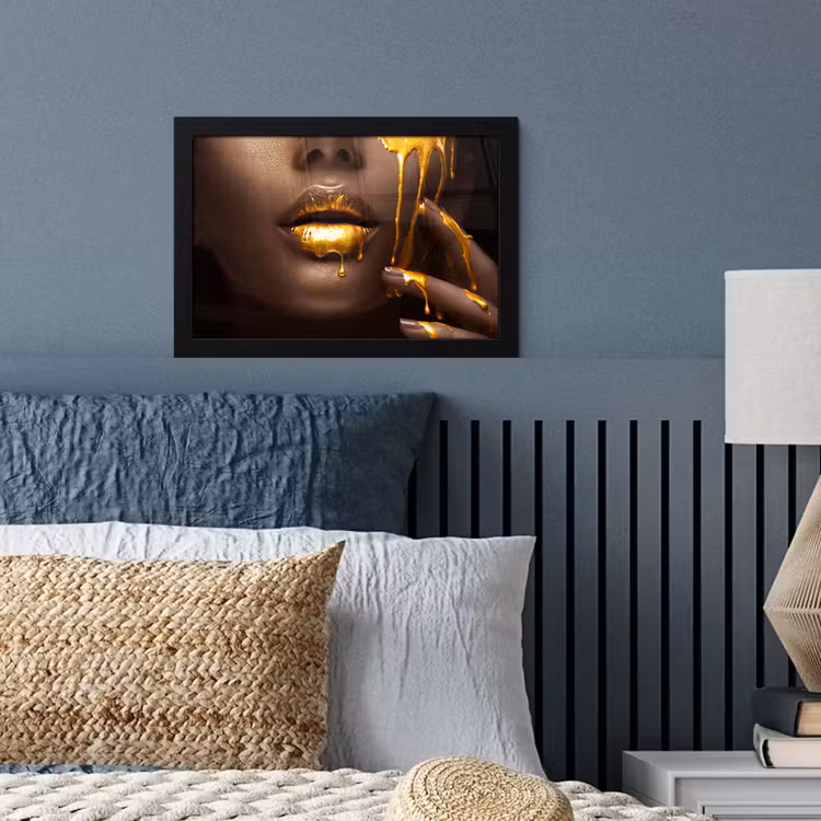 Goud - Vrouw - Verf - Lippen - Luxe fotolijst zwart zonder passe partout klein -sfeer3