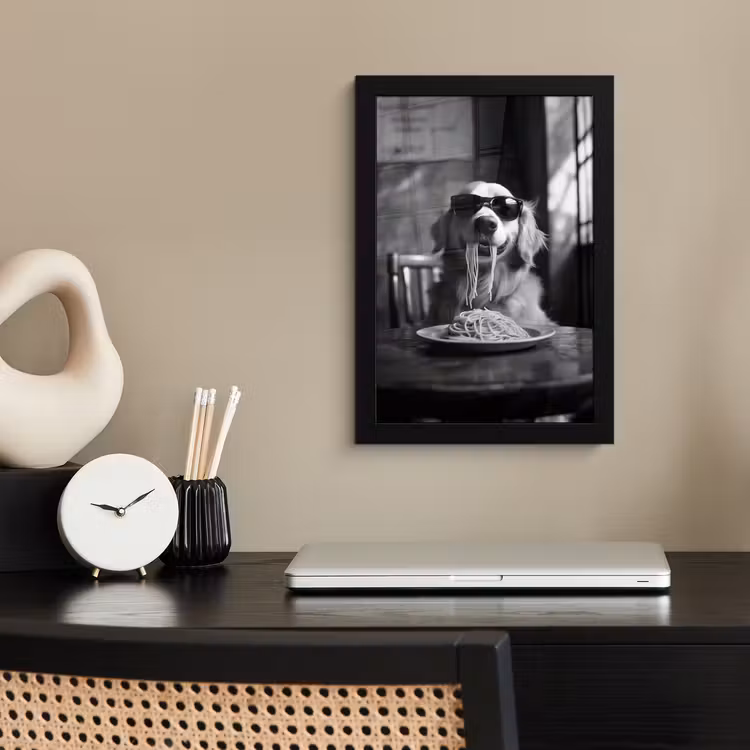 Golden Retriever - Hond - Vrolijk -  Bord spaghetti - Zwart - wit fotolijst zwart zonder passe partout klein -sfeer1