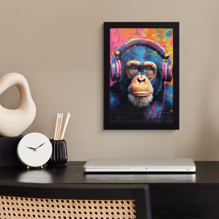 Graffiti - Chimpanzee - Street art - Koptelefoon - Aap fotolijst zwart zonder passe partout klein -sfeer1