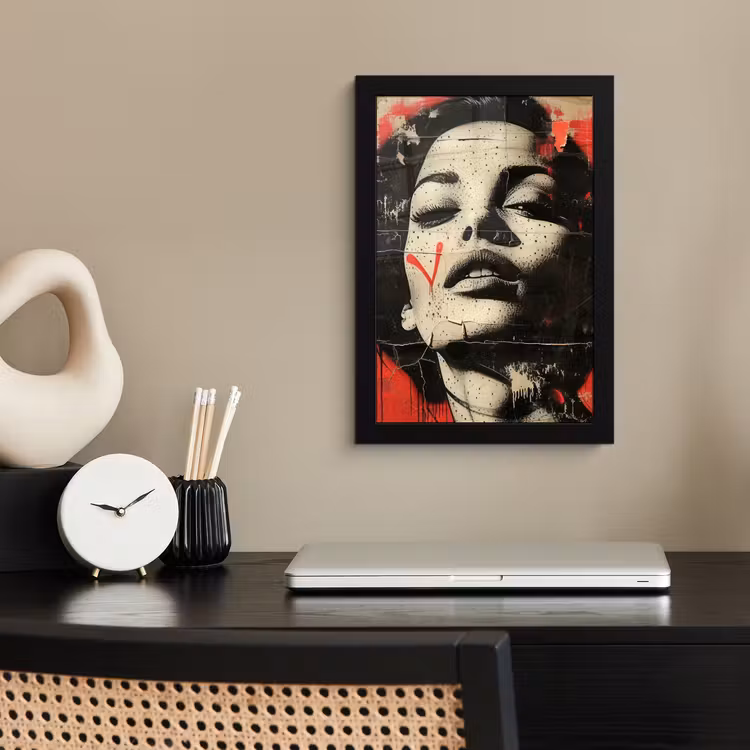 Graffiti - Vrouw - Rood - Street art - Banksy fotolijst zwart zonder passe partout klein -sfeer1