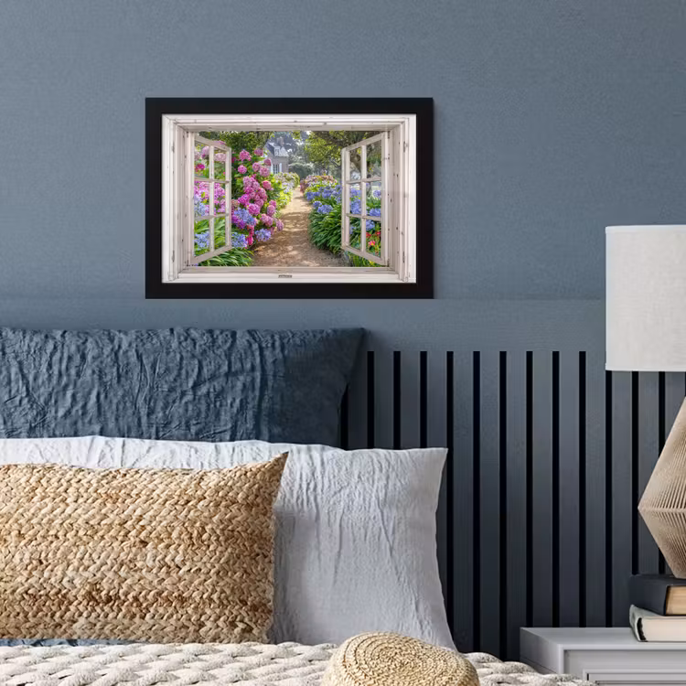 Hortensia - Doorkijk - Bloemen - Zomer - Paars - Pad fotolijst zwart zonder passe partout klein -sfeer3