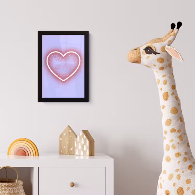 I liked it so it's mine - Neon hart - Paars fotolijst zwart zonder passe partout klein -usfeer4_kinderkamer