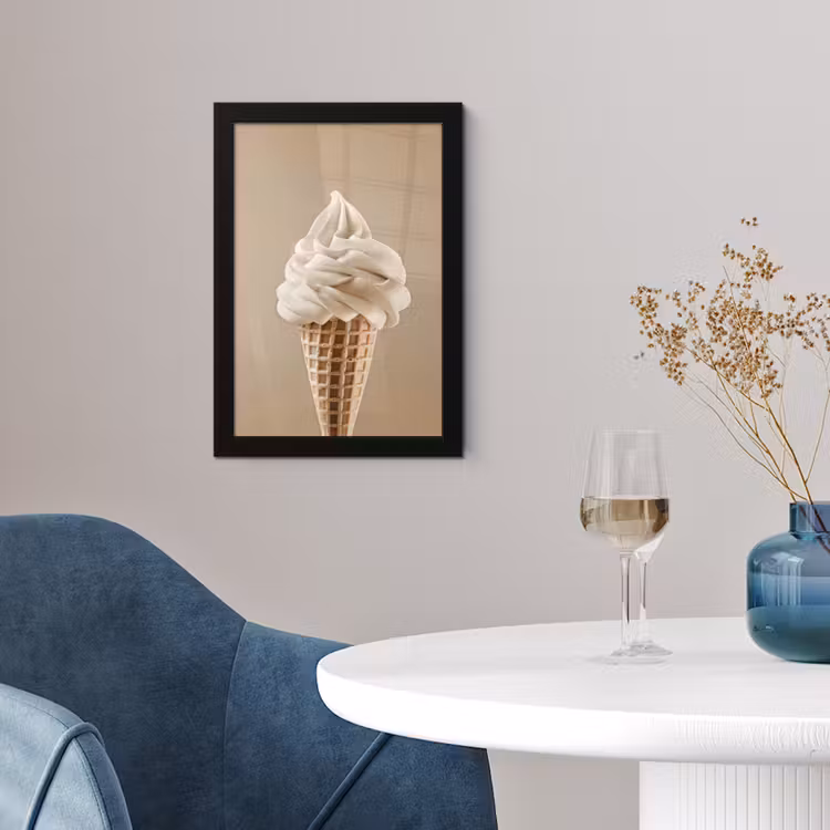 IJs - Softijs - Romig - Hoorntje - Beige fotolijst zwart zonder passe partout klein -sfeer4