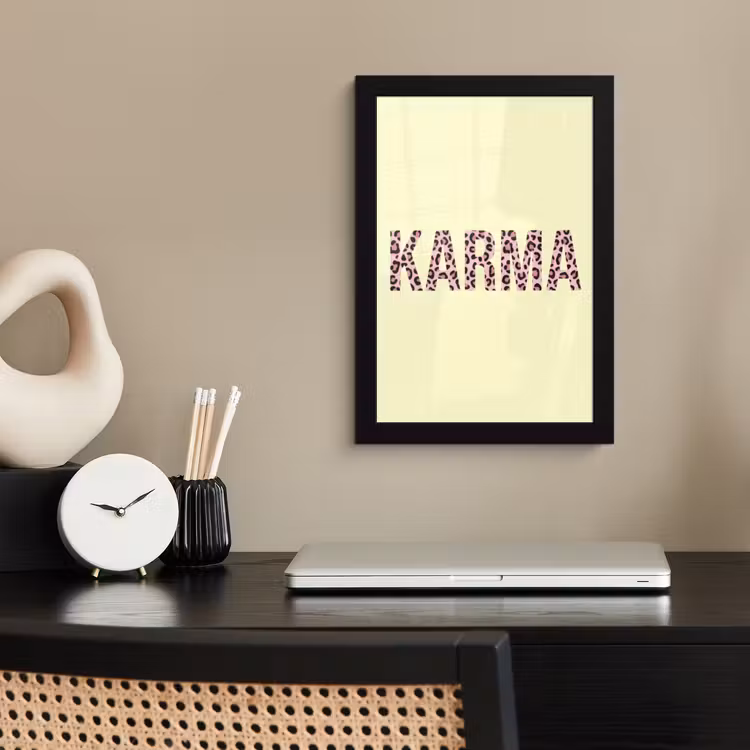 Karma - Luipaardprint - Geel fotolijst zwart zonder passe partout klein -sfeer1