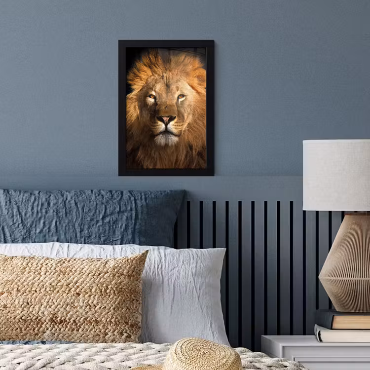 Leeuw - Dieren - Zwart - Licht - Bruin - Portret fotolijst zwart zonder passe partout klein -sfeer3