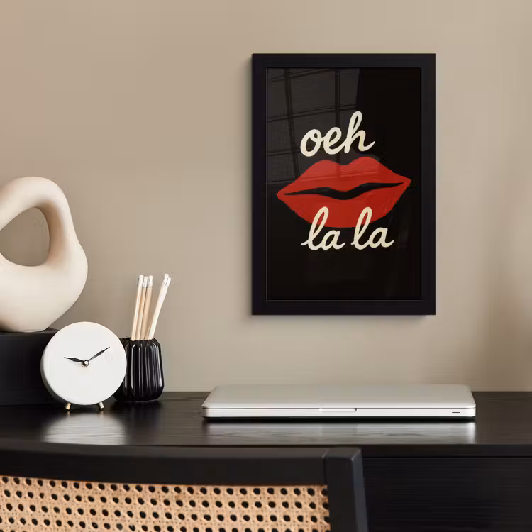 Lip - Rood - Quote fotolijst zwart zonder passe partout klein -sfeer1