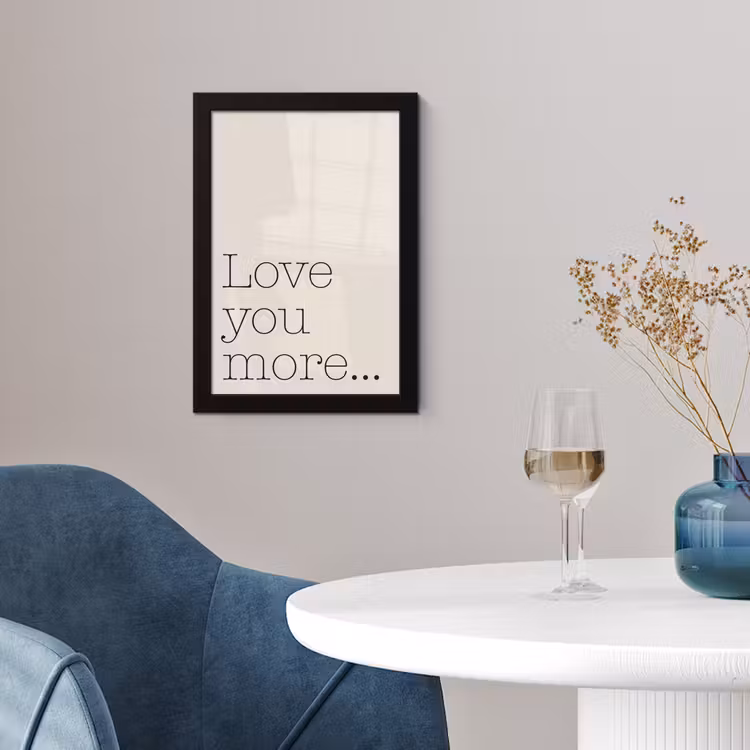 Minimalistisch - Love - Beige fotolijst zwart zonder passe partout klein -sfeer4