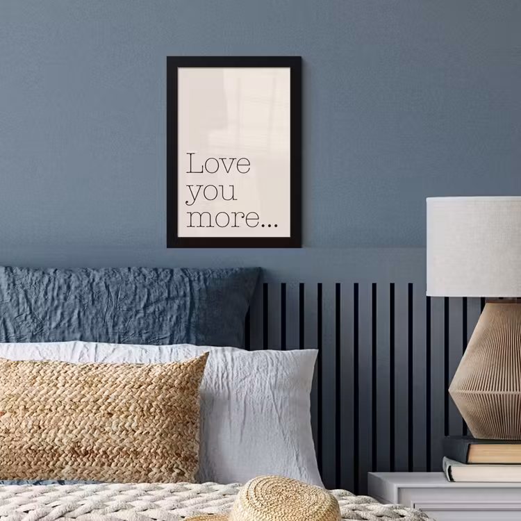 Minimalistisch - Love - Beige fotolijst zwart zonder passe partout klein -sfeer3