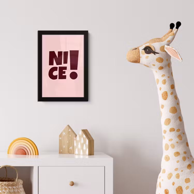 Nice - Uitroepteken - Roze fotolijst zwart zonder passe partout klein -usfeer4_kinderkamer