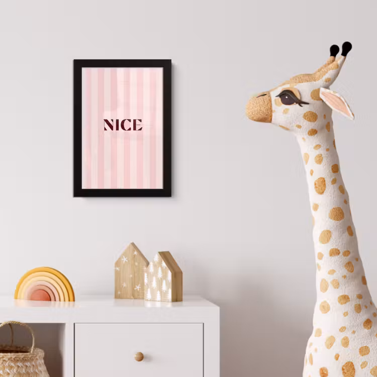 Nice - Strepen - Roze fotolijst zwart zonder passe partout klein -usfeer4_kinderkamer