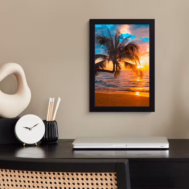 Palm - Zonsondergang - Horizon - Strand - Zee - Tropisch fotolijst zwart zonder passe partout klein -sfeer1
