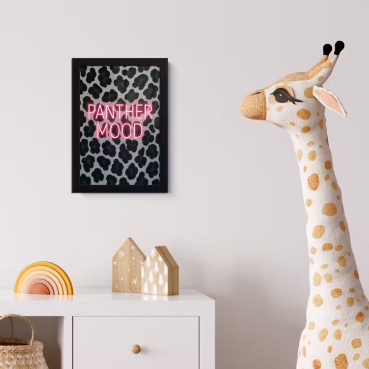 Panterprint - Zwart - Neonletters - Roze fotolijst zwart zonder passe partout klein -usfeer4_kinderkamer