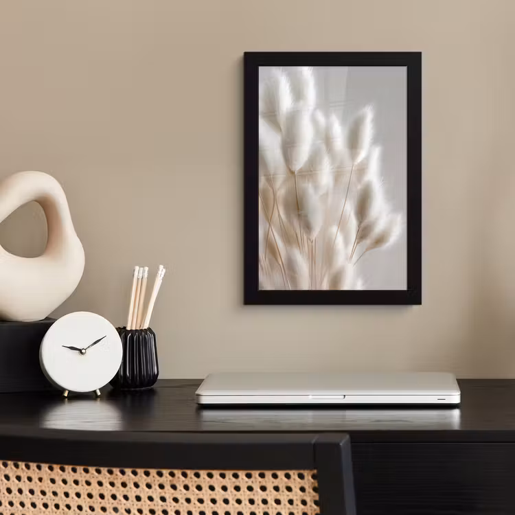 Pluimen - Beige - Minimalistisch fotolijst zwart zonder passe partout klein -sfeer1