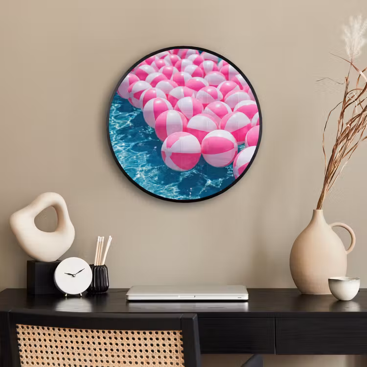 Strandballen - Roze - Water Fotolijst rond zonder passe partout klein -sfeer1