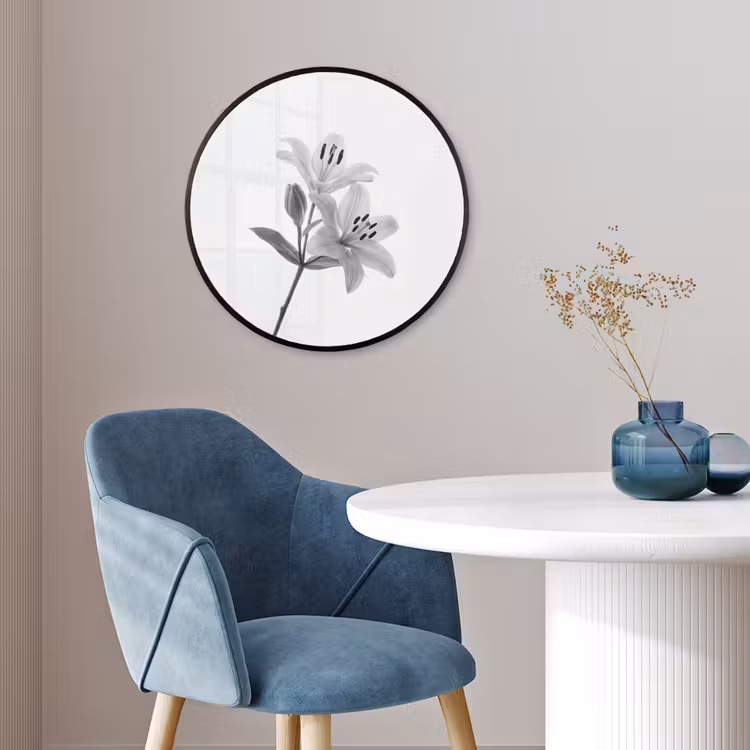 Lelies - Elegant - Zwart - Wit Fotolijst rond zonder passe partout klein -sfeer2