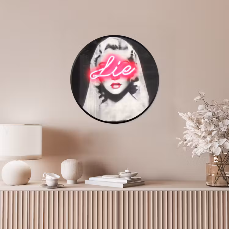 Neon - Letters - Vintage - Vrouw Fotolijst rond zonder passe partout klein -sfeer3