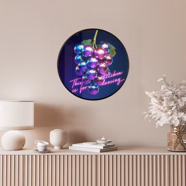 Quote - Neon - Disco - Druiven Fotolijst rond zonder passe partout klein -sfeer3