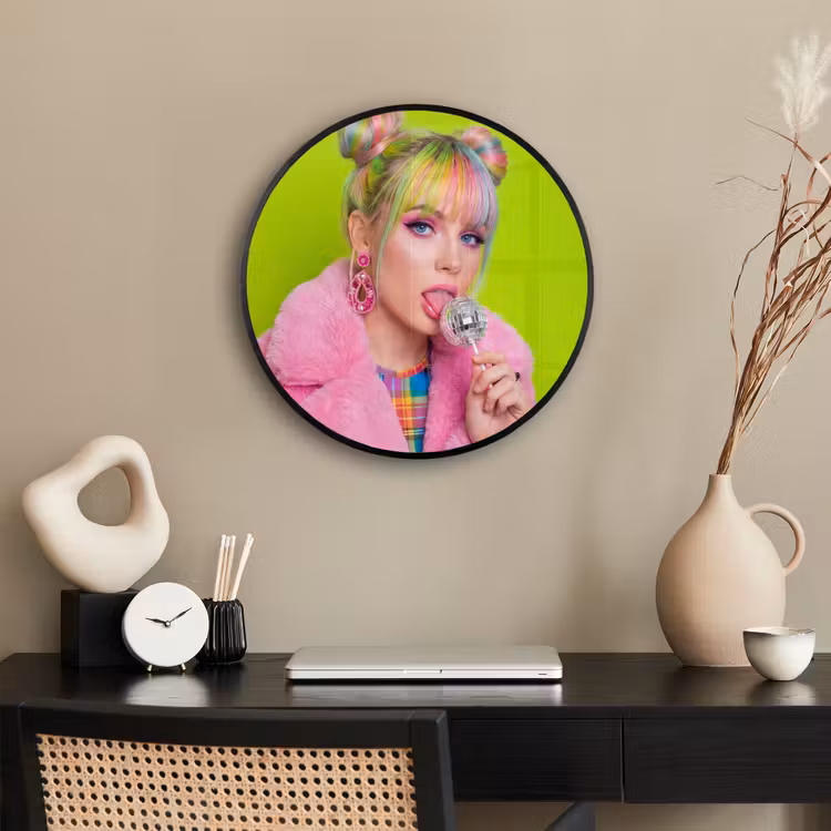 Vrouw - Kleurrijk haar - Pop art - Modern - Levendig Fotolijst rond zonder passe partout klein -sfeer1