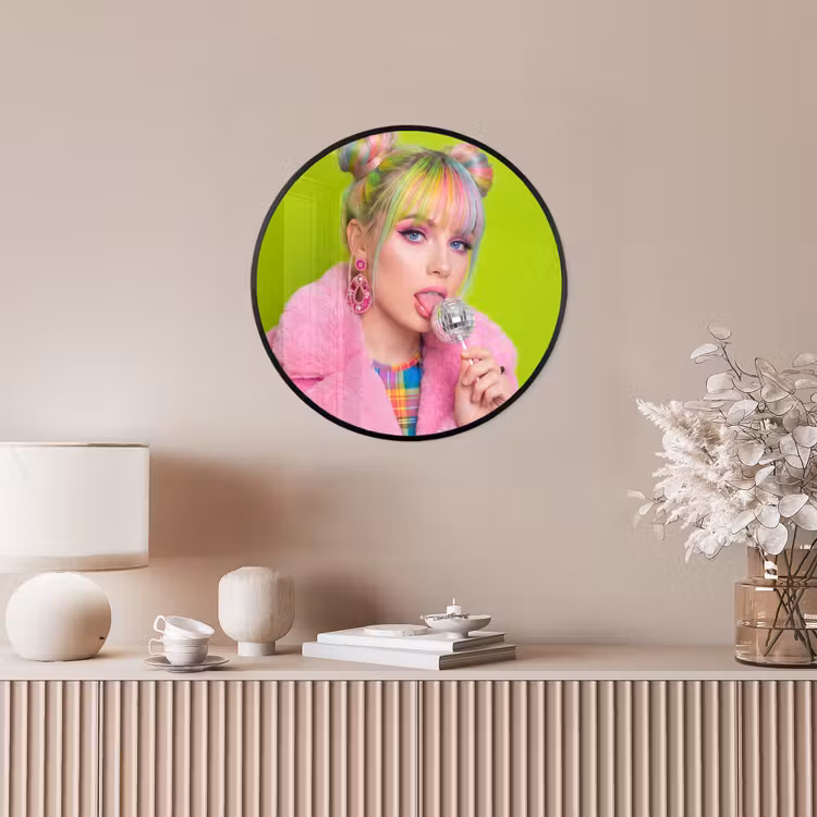 Vrouw - Kleurrijk haar - Pop art - Modern - Levendig Fotolijst rond zonder passe partout klein -sfeer3