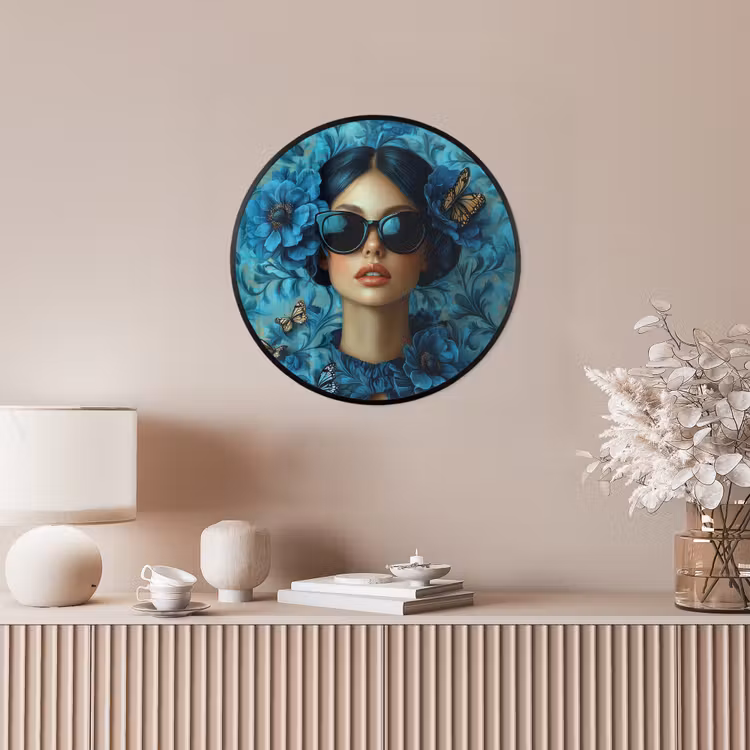 Vrouw - Bloemen - Vlinders - Blauw - Abstract Fotolijst rond zonder passe partout klein -sfeer3