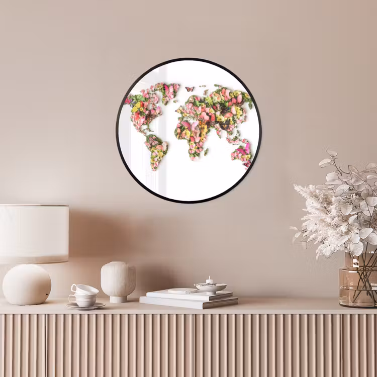 Wereldkaart - Bloemen - Felgekleurd Fotolijst rond zonder passe partout klein -sfeer3