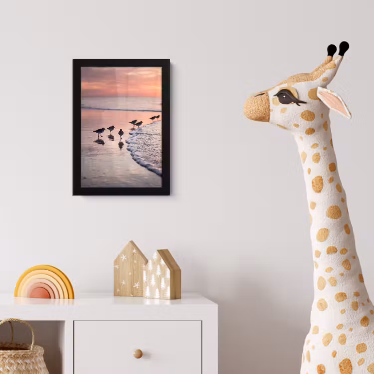 Meeuwen - Strand - Zee - Roze fotolijst zwart zonder passe partout klein -usfeer4_kinderkamer