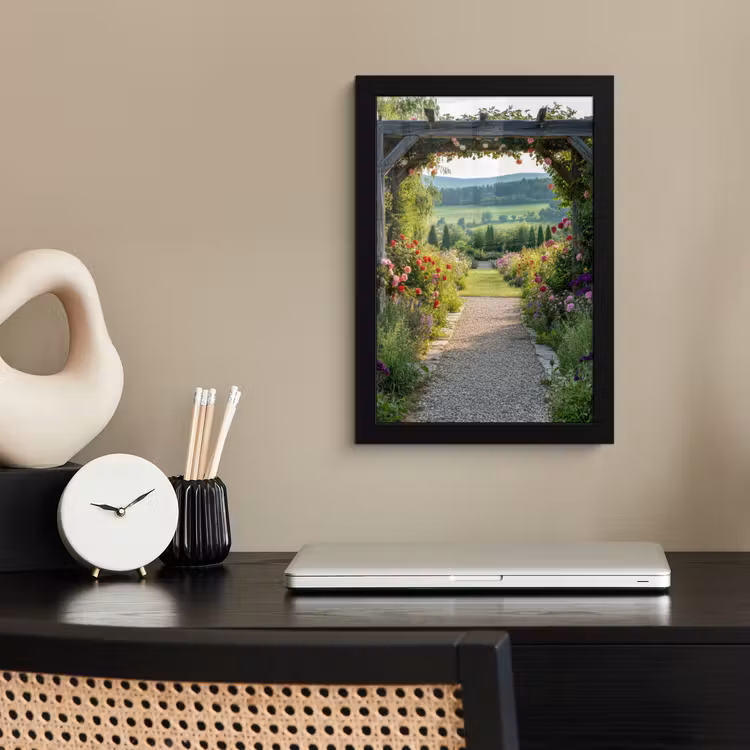 Doorkijk - Landschap - Natuur - Tuinboog - Bloemen fotolijst zwart zonder passe partout klein -sfeer1