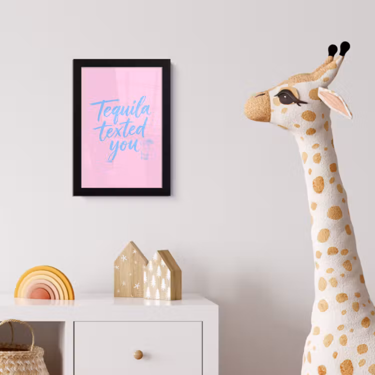Tequila texted you - Roze - Blauw fotolijst zwart zonder passe partout klein -usfeer4_kinderkamer