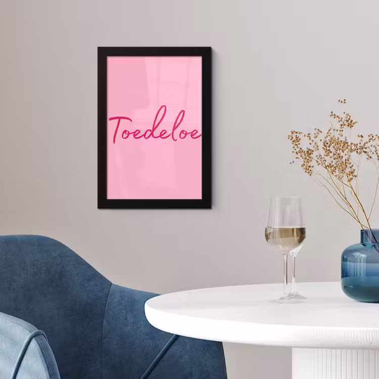 Toedeloe - Roze - Minimalistisch fotolijst zwart zonder passe partout klein -sfeer4