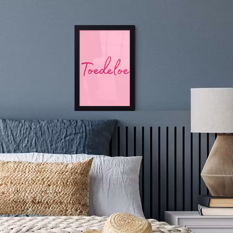 Toedeloe - Roze - Minimalistisch fotolijst zwart zonder passe partout klein -sfeer3