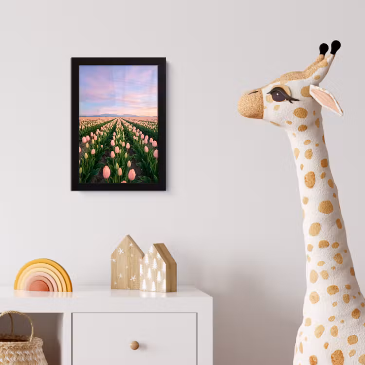 Tulpen - Landschap - Roze fotolijst zwart zonder passe partout klein -usfeer4_kinderkamer