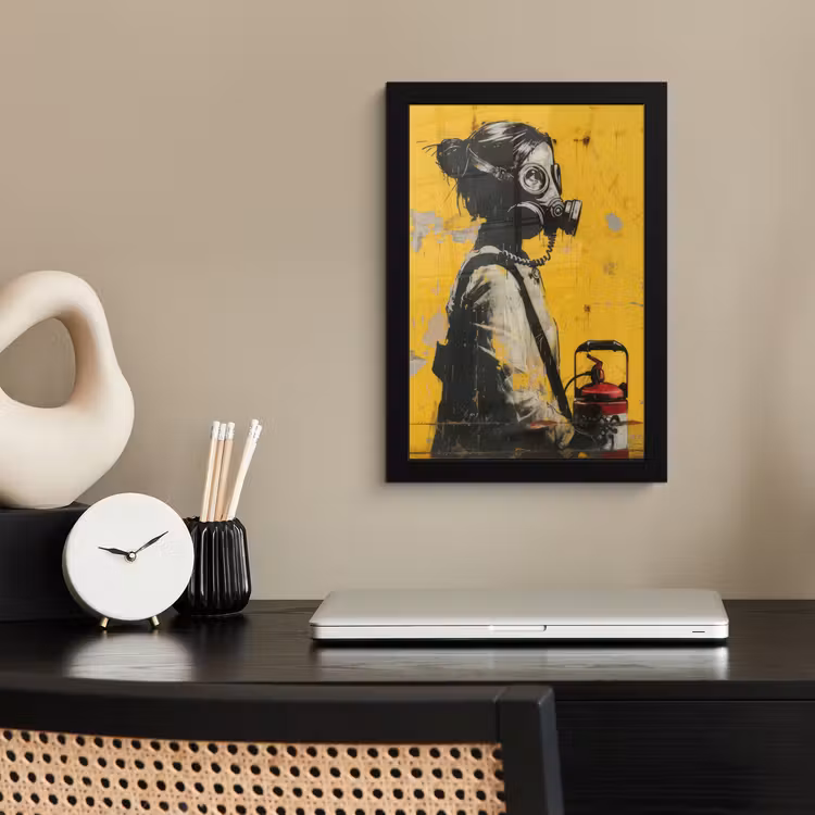 Vintage - Street art - Meisje - Masker - Geel - Banksy fotolijst zwart zonder passe partout klein -sfeer1